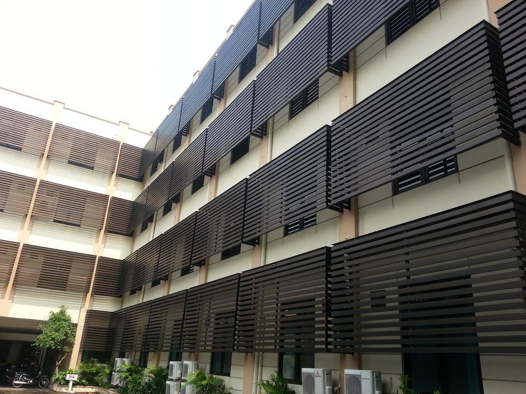 Hotel Fortuna Surabaya Kültér fotó