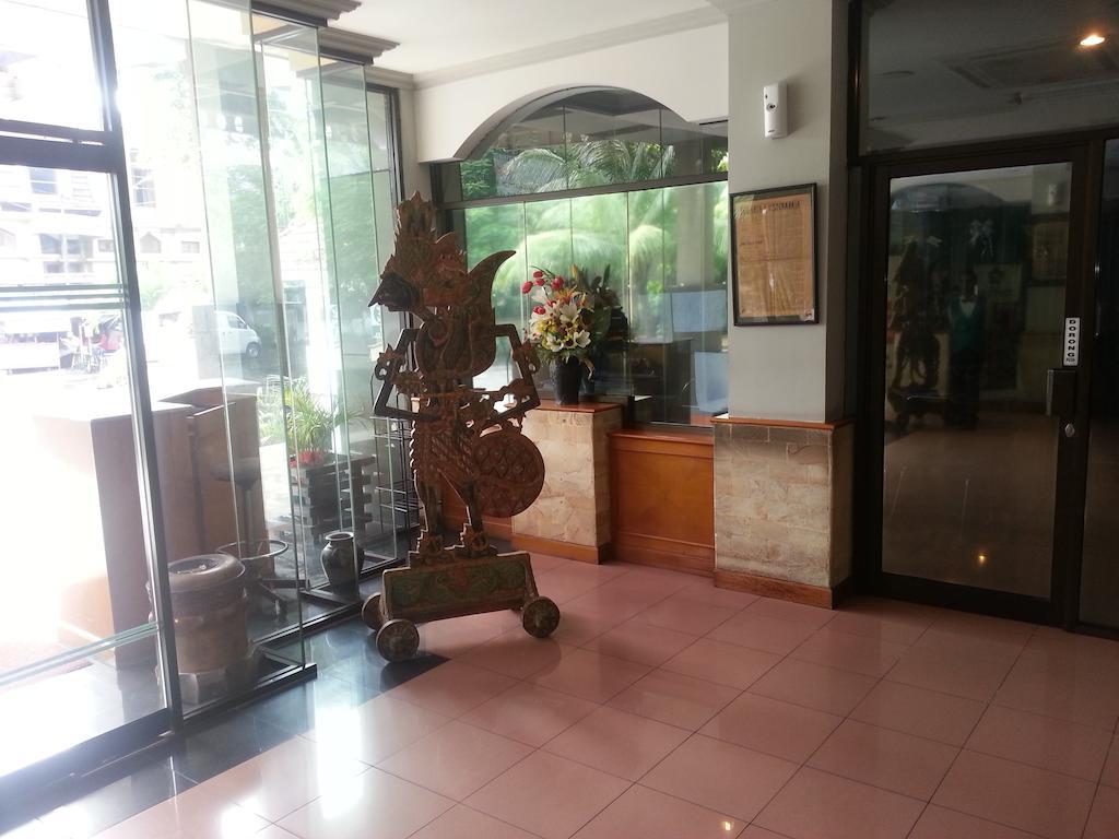 Hotel Fortuna Surabaya Kültér fotó