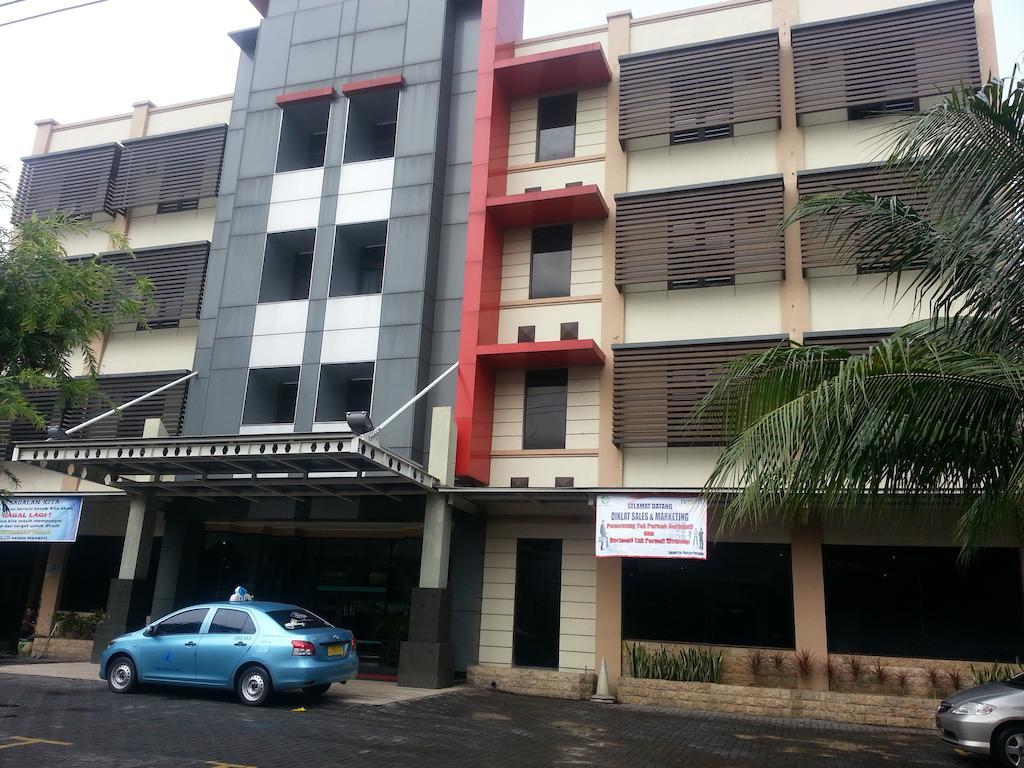 Hotel Fortuna Surabaya Kültér fotó